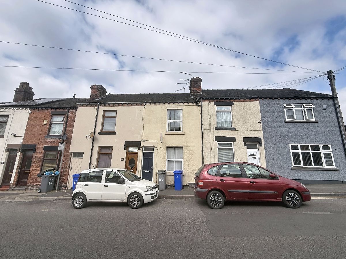 2 bed Mid Terraced House for rent in Stoke-on-Trent. From Wards Property Management