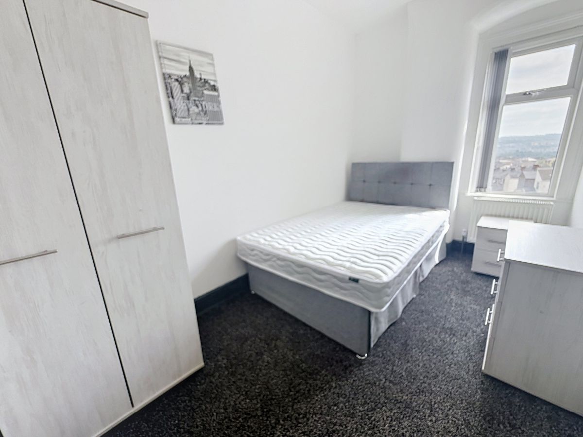 4 bed Mid Terraced House for rent in Stoke-on-Trent. From Wards Property Management 4 bed Mid Terraced House for rent in Stoke-on-Trent. From Wards Property Management