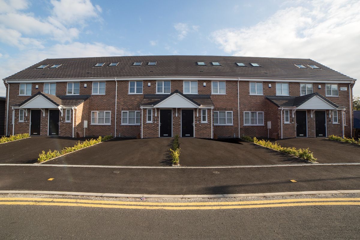3 bed Mews for rent in Newcastle-under-Lyme. From Wards Property Management
