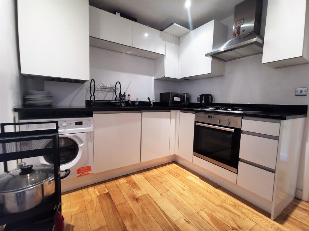 3 bed Flat for rent in Islington. From SN Estates - london estate agents