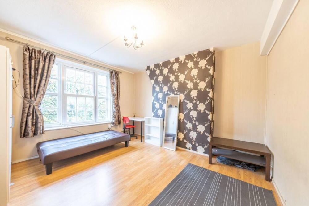 3 bed Flat for rent in Camden Town. From SN Estates - london estate agents