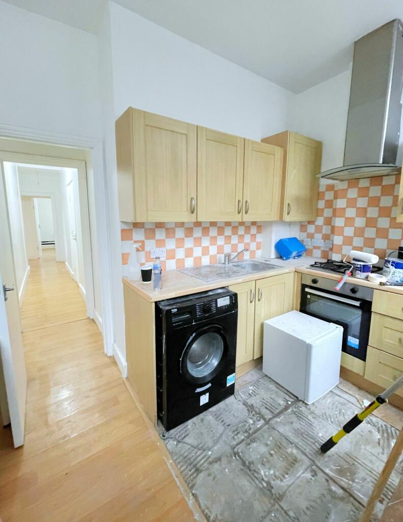 4 bed Flat for rent in London. From SN Estates - london estate agents