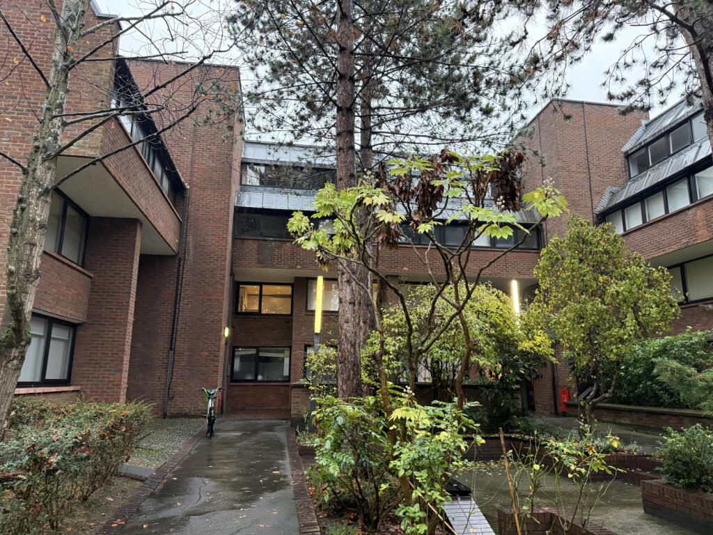 3 bed 1st Floor Flat for rent in Hampstead. From Dreamview Estates - Golders Green