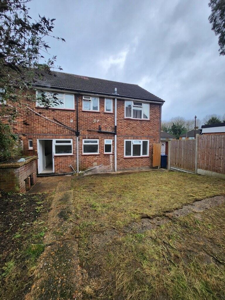 2 bed Semi Detached for rent in Stanmore. From Dreamview Estates - Golders Green
