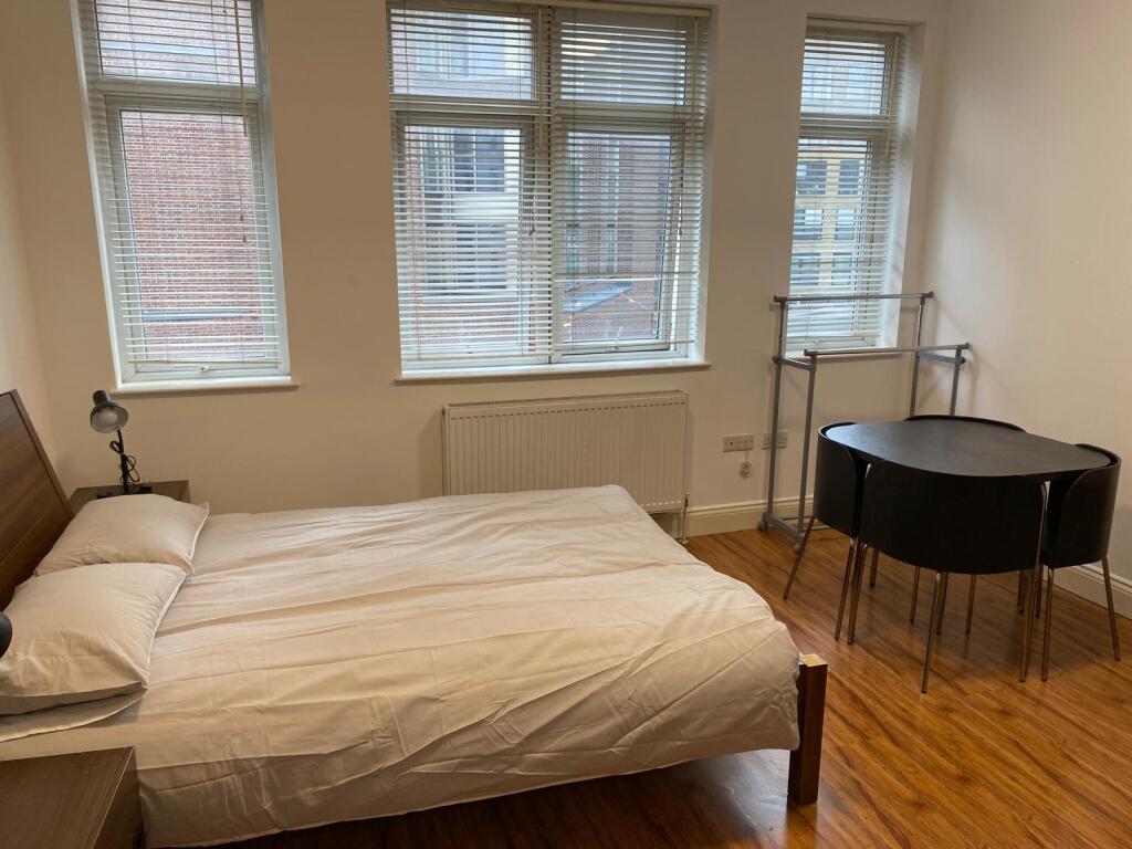 0 bed Studio for rent in Stepney. From Dreamview Estates - Golders Green