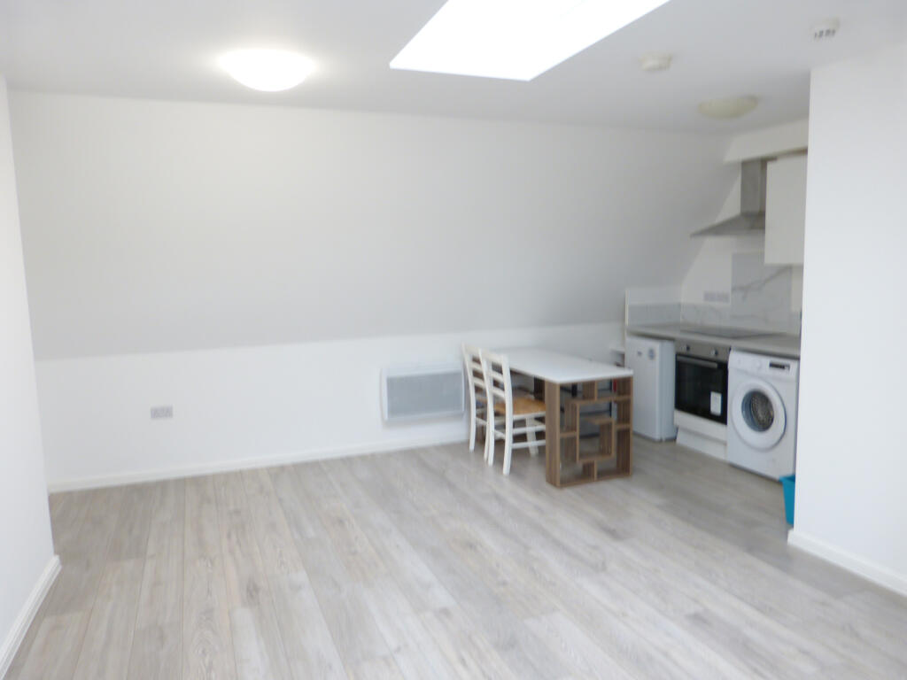 1 bed 1st Floor Flat for rent in Hampstead. From Dreamview Estates - Golders Green