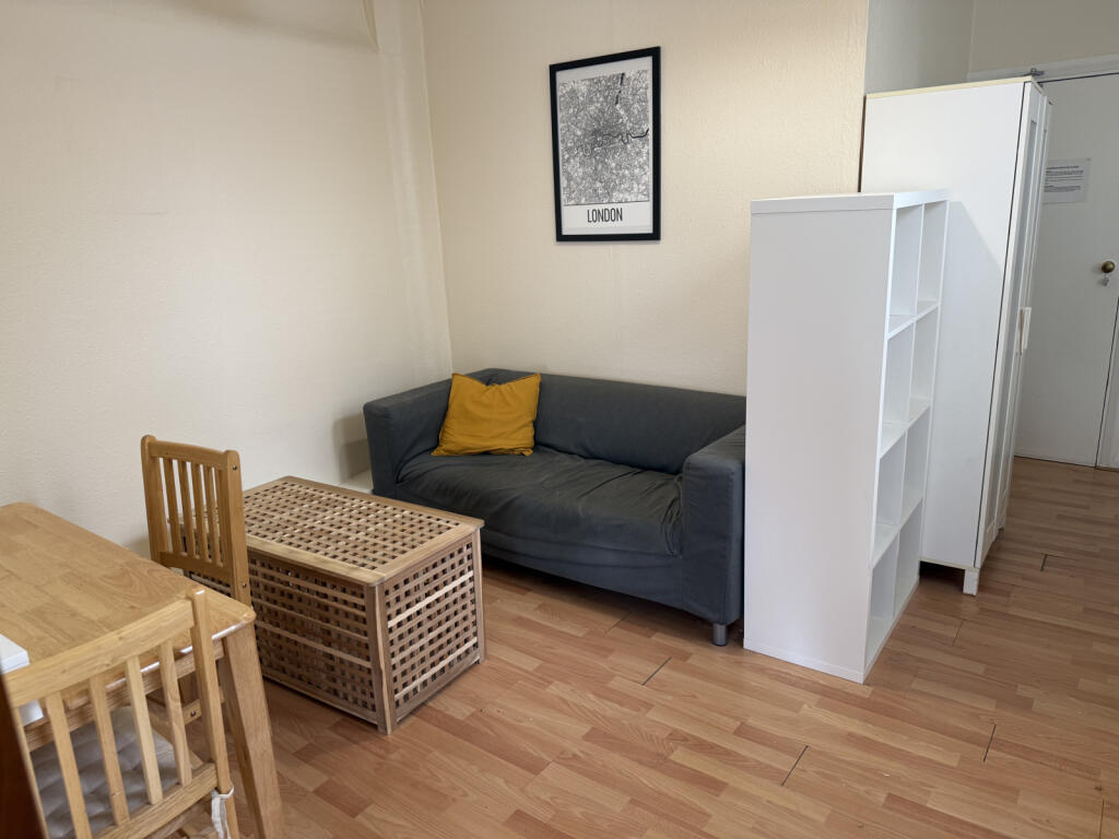 1 bed 1st Floor Flat for rent in Hampstead. From Dreamview Estates - Golders Green