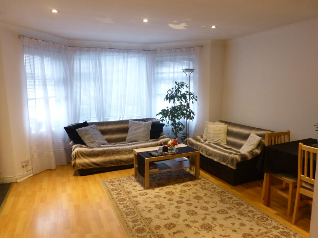 3 bed 1st Floor Flat for rent in Hendon. From Dreamview Estates - Golders Green