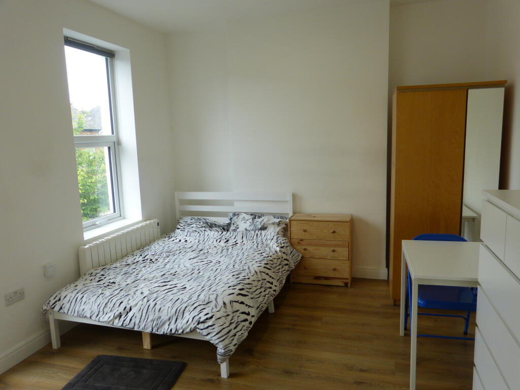 4 bed Studio for rent in Willesden. From Dreamview Estates - Golders Green