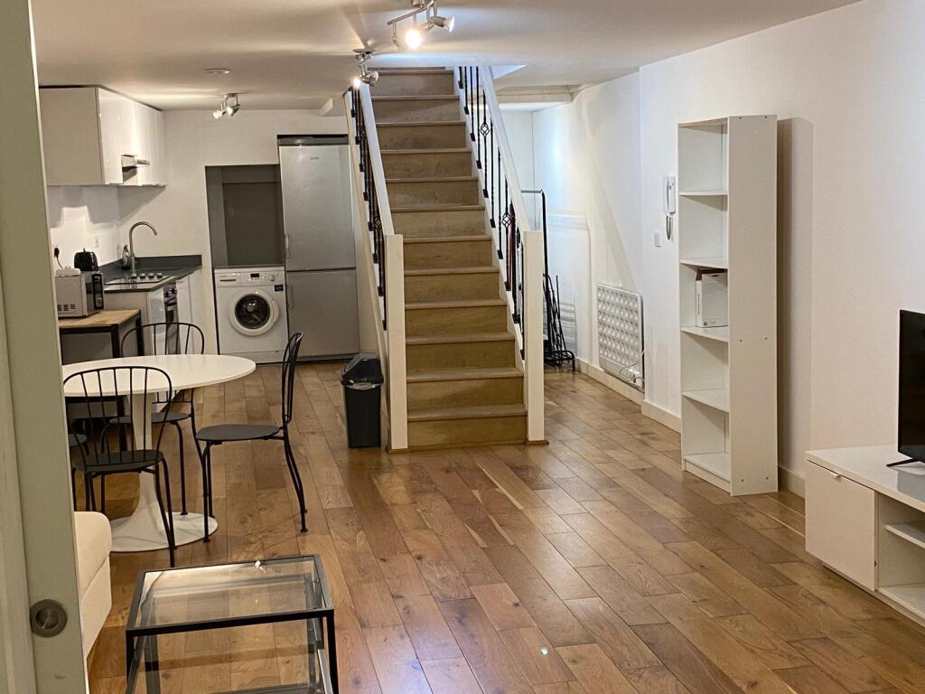 1 bed 1st Floor Flat for rent in Stepney. From Dreamview Estates - Golders Green 1 bed 1st Floor Flat for rent in Stepney. From Dreamview Estates - Golders Green