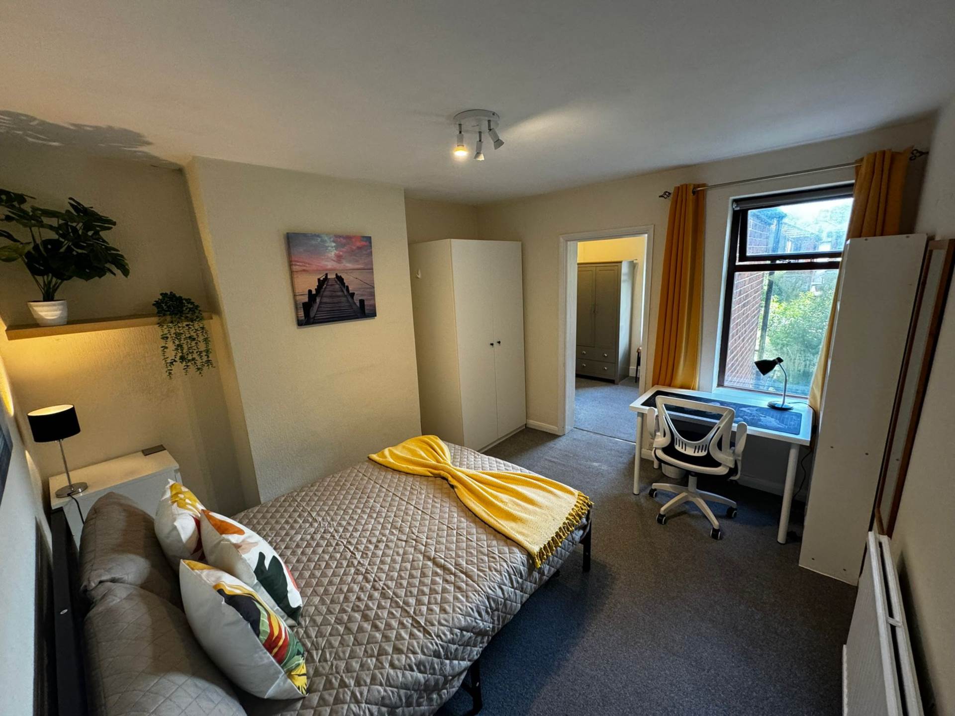 4 bed End of Terrace for rent in Guildford. From New Leaf Homes