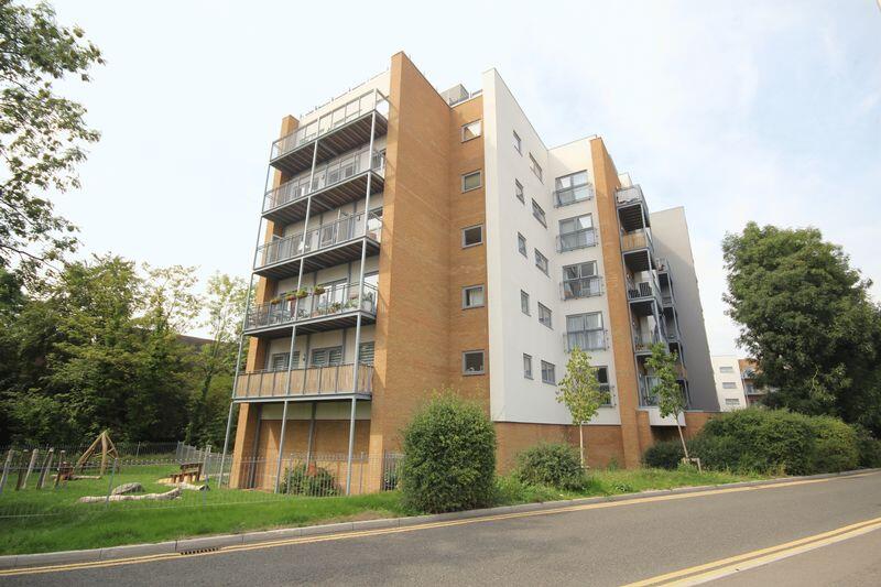 1 bed 1st Floor Flat for rent in Tonbridge. From Waghorn & Company - Tonbridge 1 bed 1st Floor Flat for rent in Tonbridge. From Waghorn & Company - Tonbridge