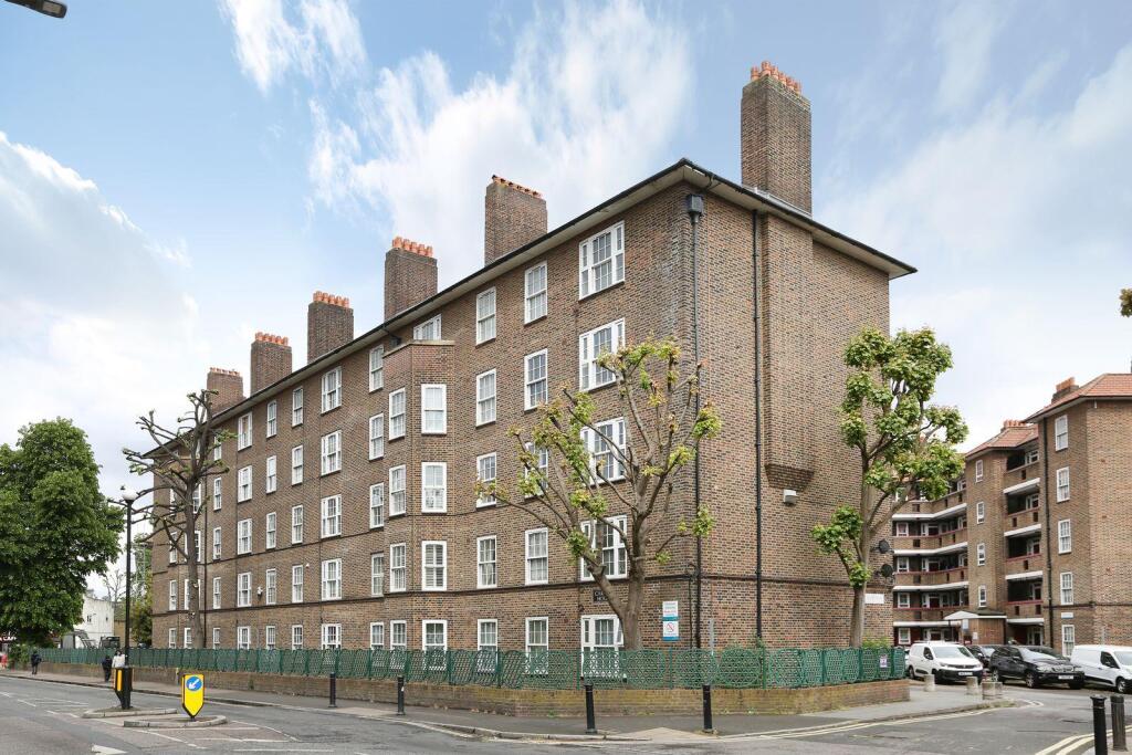 2 bed 1st Floor Flat for rent in London. From Hunters - Camberwell 2 bed 1st Floor Flat for rent in London. From Hunters - Camberwell