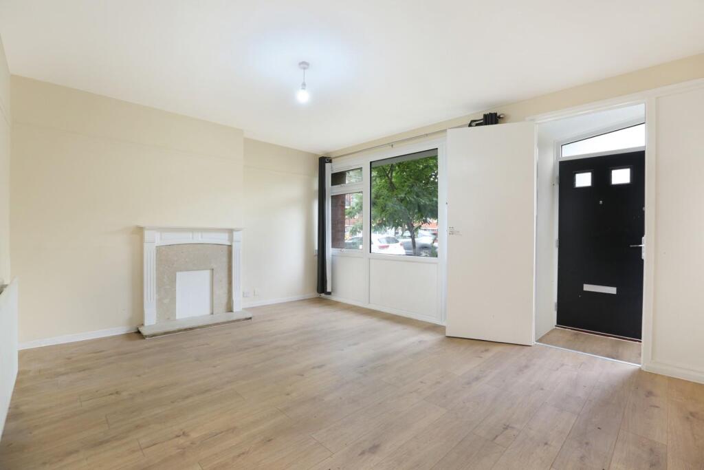 3 bed Annexe for rent in London. From Hunters - Camberwell 3 bed Annexe for rent in London. From Hunters - Camberwell