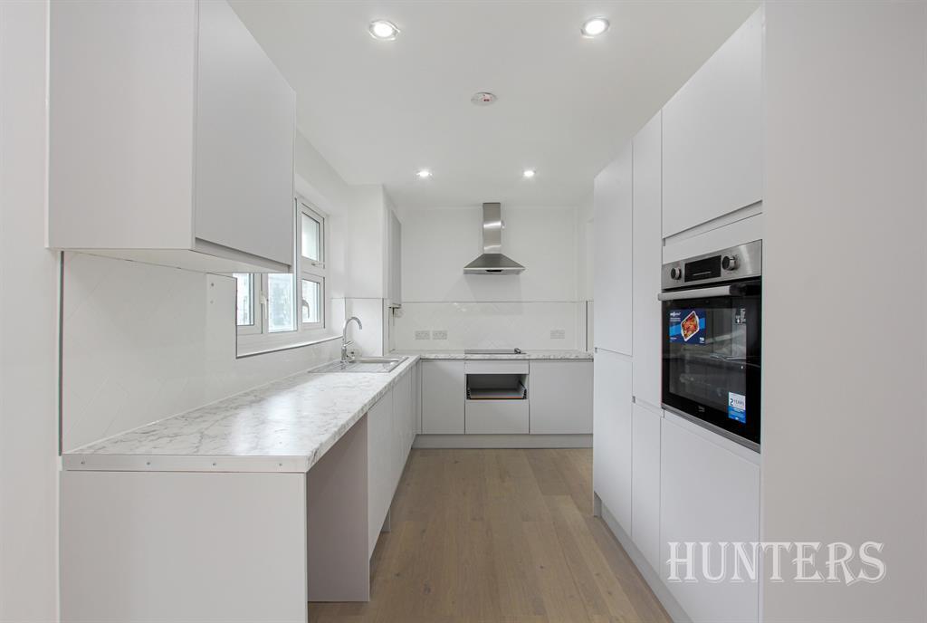 3 bed Apartment for rent in Camberwell. From Hunters - Camberwell