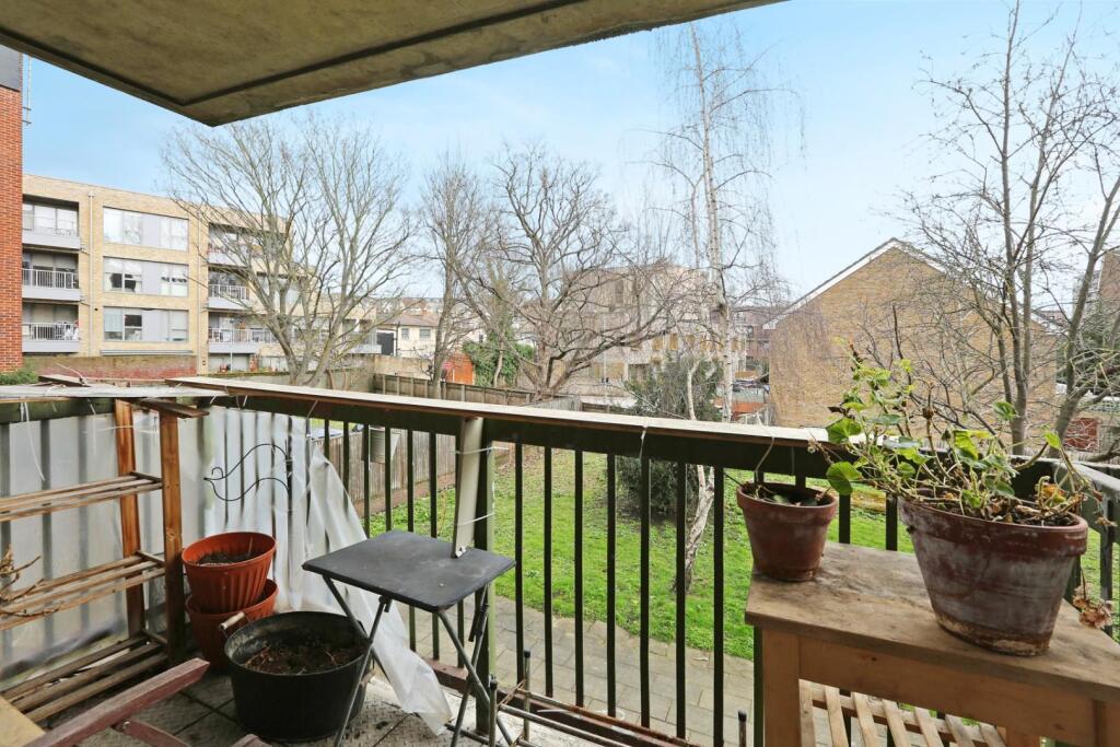 1 bed 1st Floor Flat for rent in Camberwell. From Hunters - Camberwell