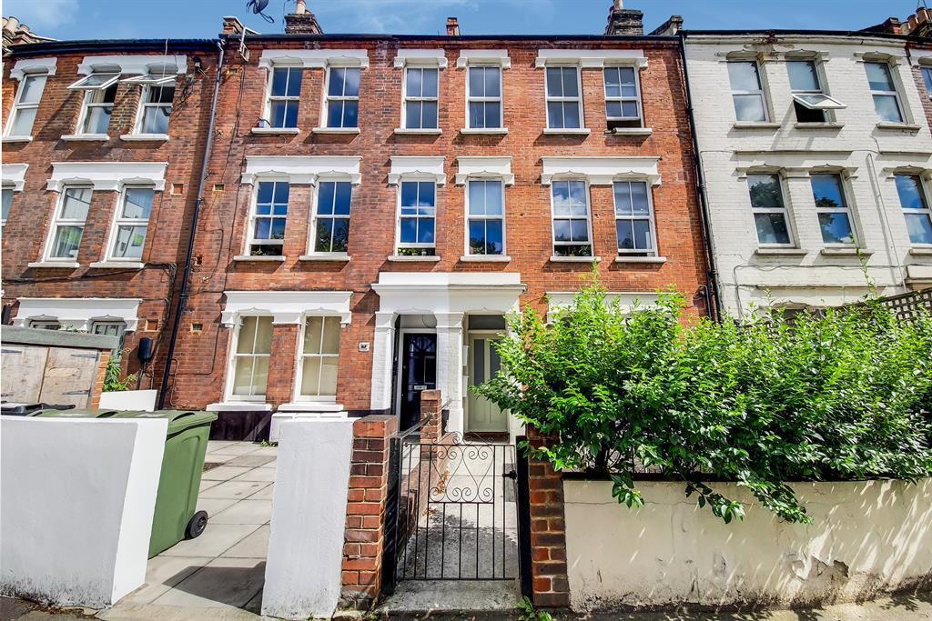 2 bed Apartment for rent in Camberwell. From Hunters - Camberwell