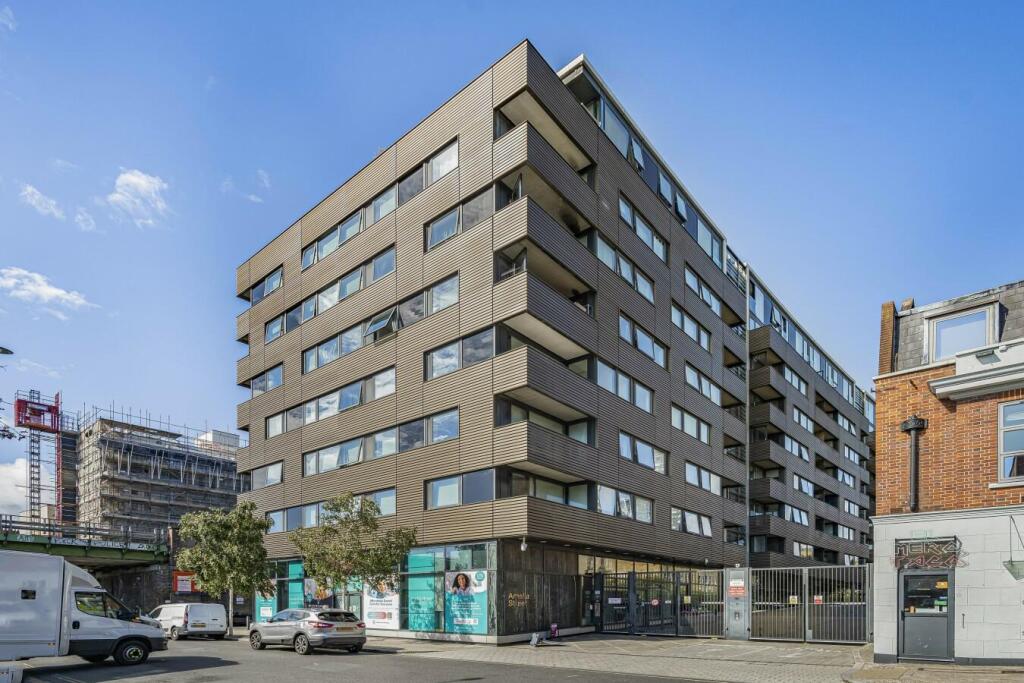 2 bed Apartment for rent in Camberwell. From Hunters - Camberwell 2 bed Apartment for rent in Camberwell. From Hunters - Camberwell