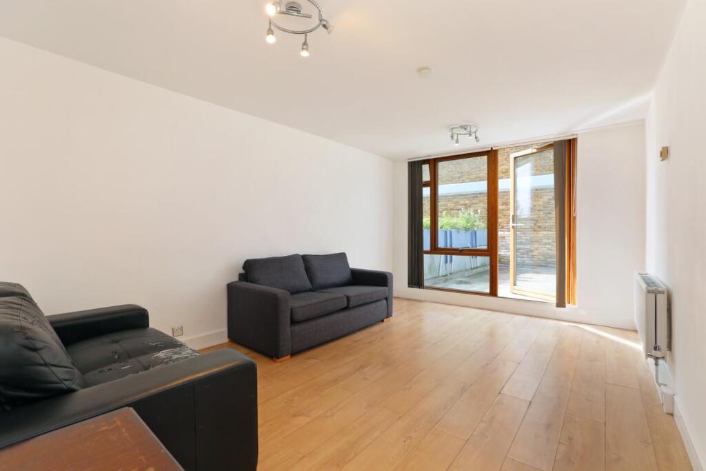 4 bed Annexe for rent in Clapham. From Hunters - Camberwell