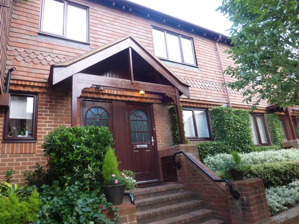 2 bed Mews for rent in Farnham. From Trueman Letting Company - Farnham 2 bed Mews for rent in Farnham. From Trueman Letting Company - Farnham