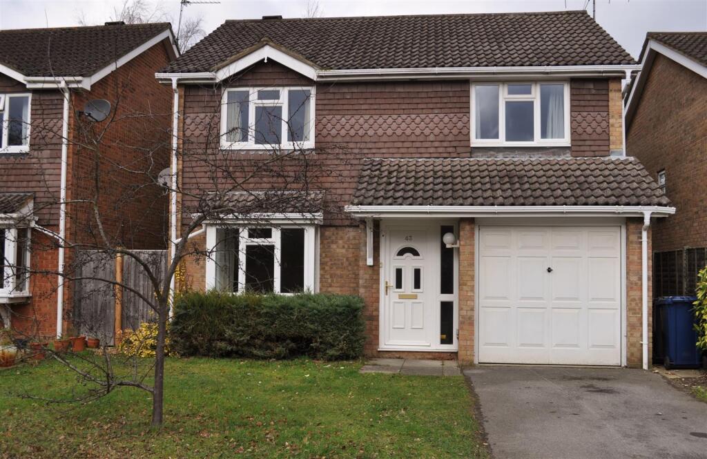 4 bed Detached for rent in Farnham. From Trueman Letting Company - Farnham