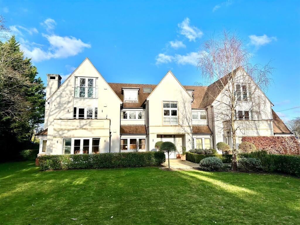 2 bed Apartment for rent in Farnham. From Trueman Letting Company - Farnham