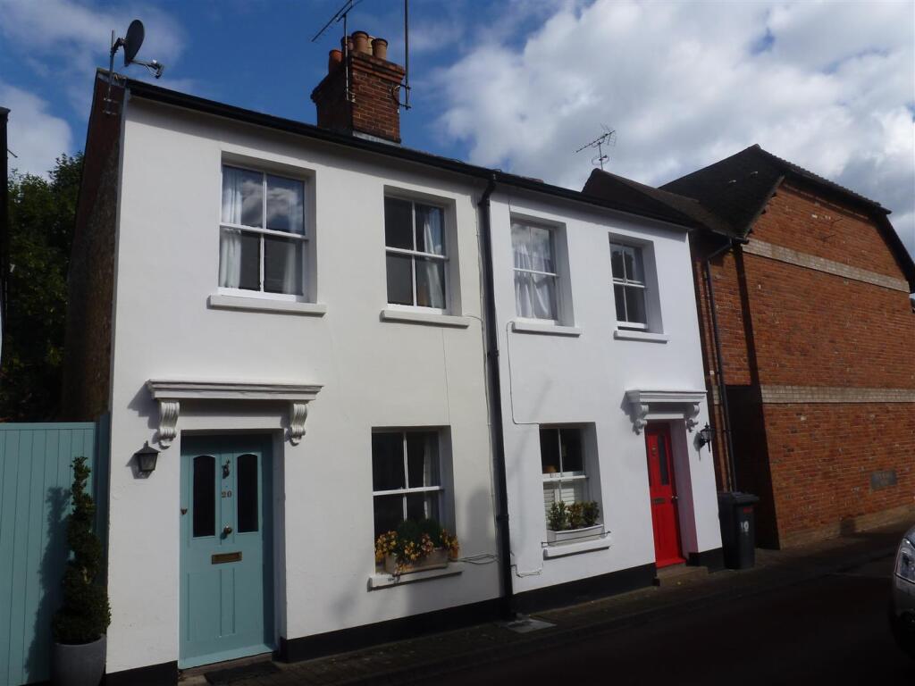 2 bed Semi Detached for rent in Farnham. From Trueman Letting Company - Farnham