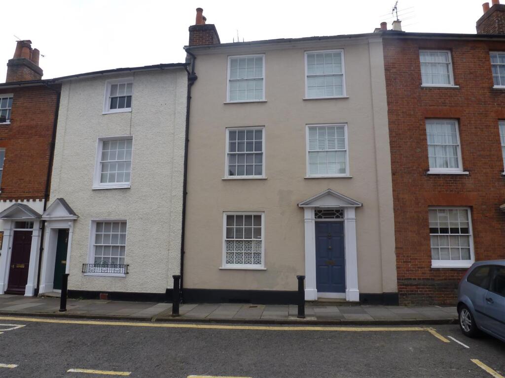 4 bed Town House for rent in Farnham. From Trueman Letting Company - Farnham