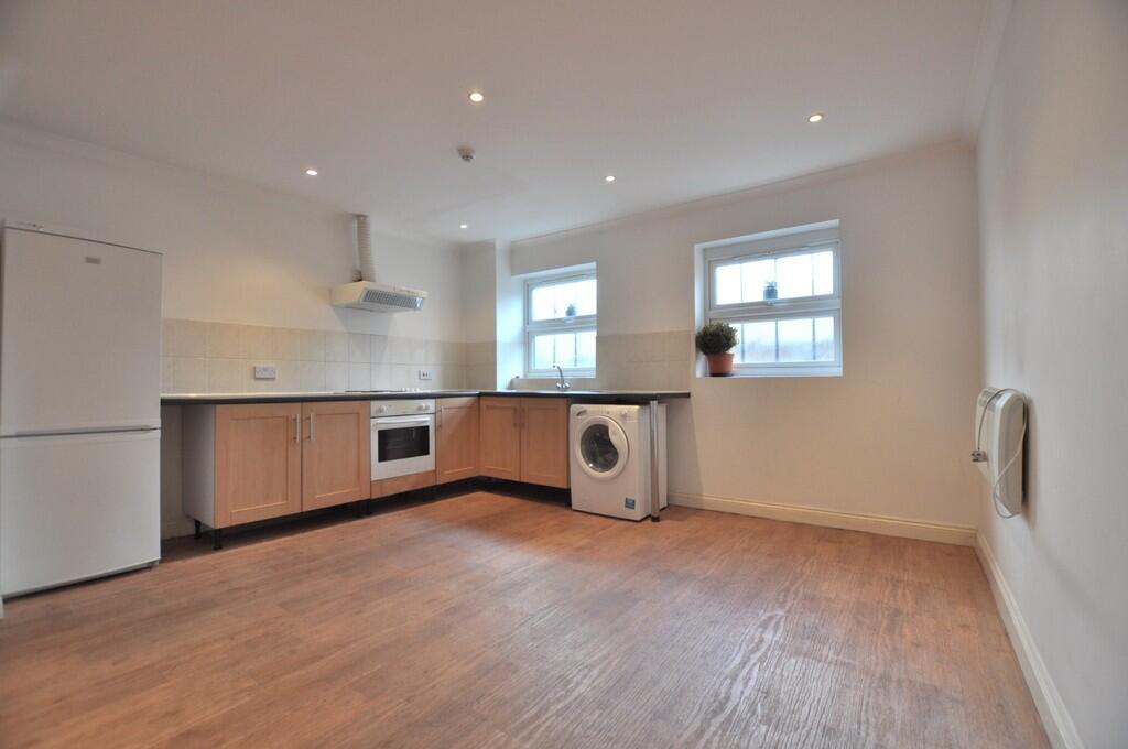 1 bed 1st Floor Flat for rent in London. From Elkay Properties - London