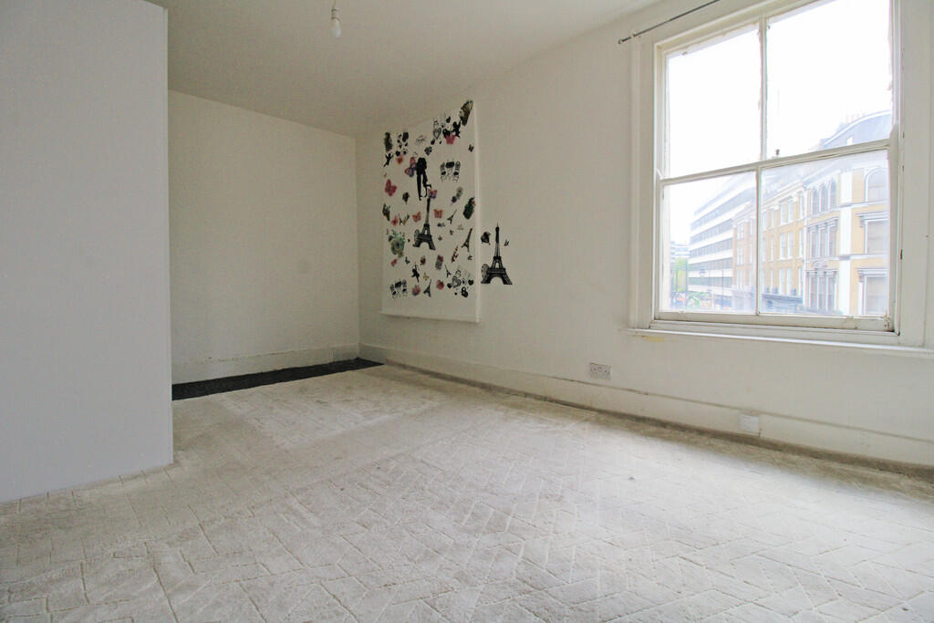 2 bed 1st Floor Flat for rent in London. From Elkay Properties - London