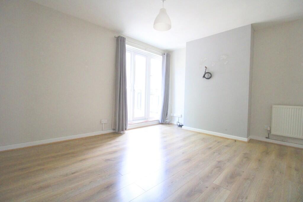 2 bed Annexe for rent in London. From Elkay Properties - London
