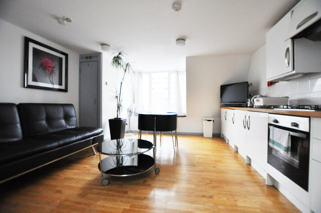 1 bed 1st Floor Flat for rent in London. From Elkay Properties - London 1 bed 1st Floor Flat for rent in London. From Elkay Properties - London