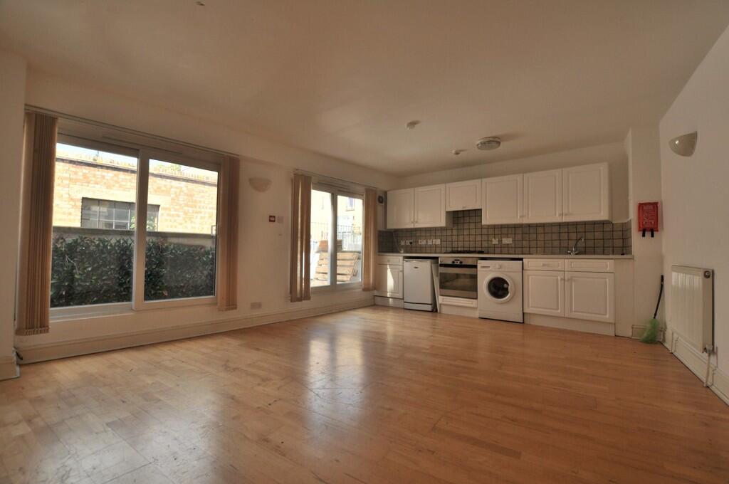 2 bed 1st Floor Flat for rent in London. From Elkay Properties - London