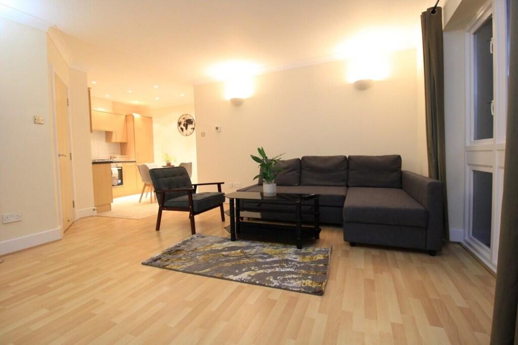 1 bed 1st Floor Flat for rent in London. From Elkay Properties - London
