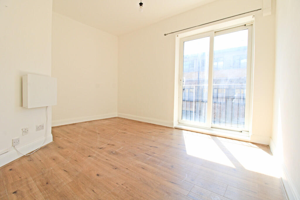 1 bed Apartment for rent in Bethnal Green. From Elkay Properties - London