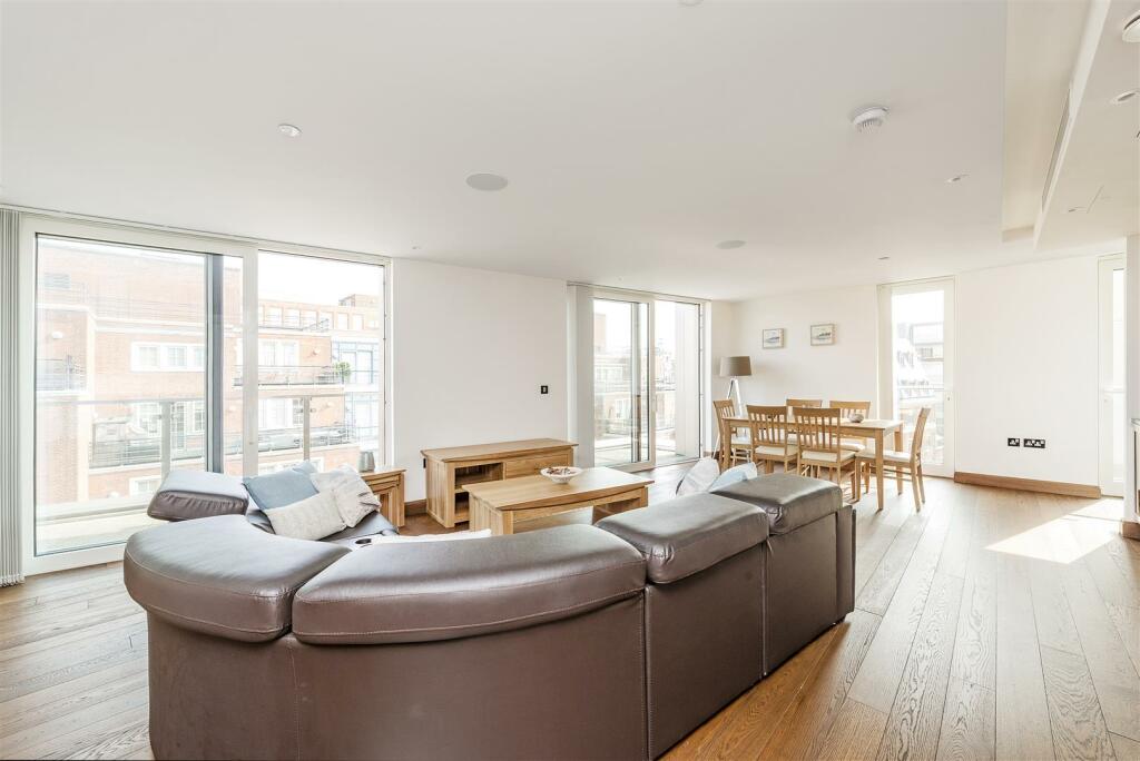 3 bed Flat for rent in London. From Garton Jones - Westminster