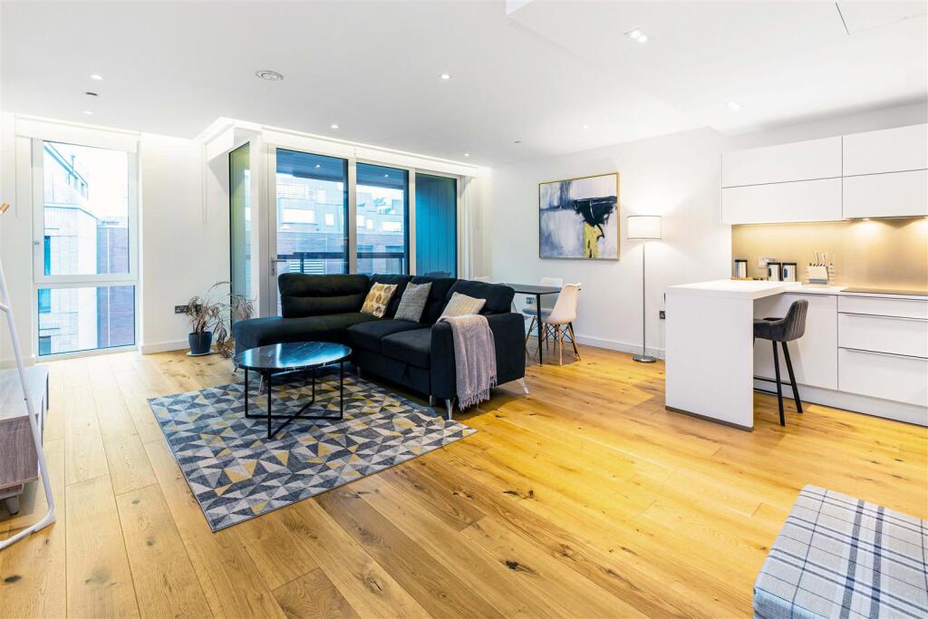 2 bed Apartment for rent in London. From Garton Jones - Westminster & Victoria