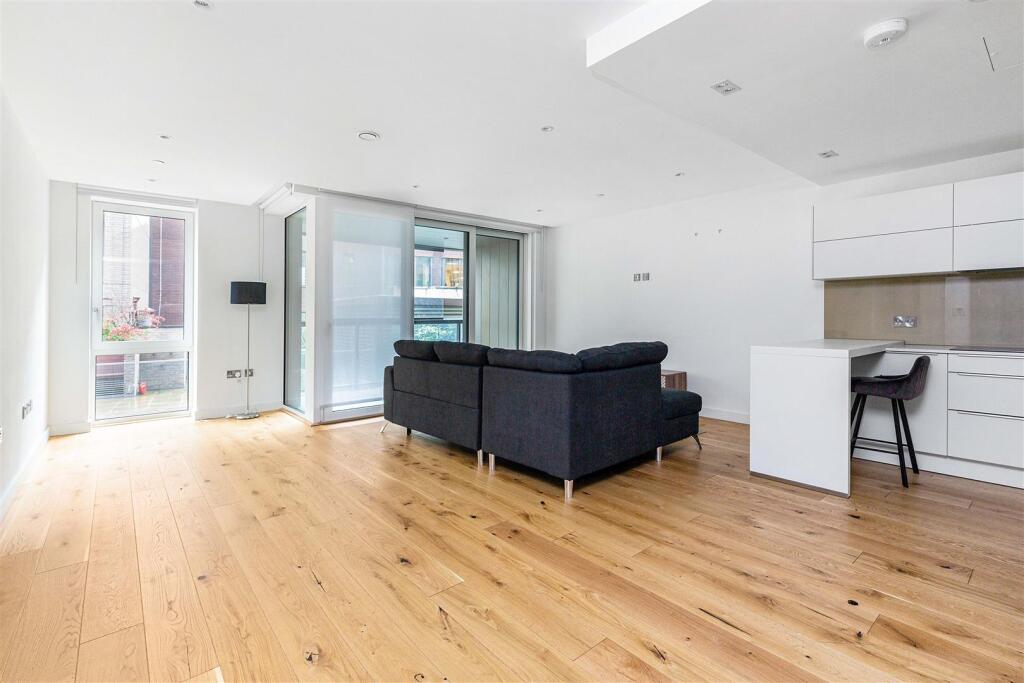 2 bed Apartment for rent in London. From Garton Jones - Westminster & Victoria 2 bed Apartment for rent in London. From Garton Jones - Westminster & Victoria