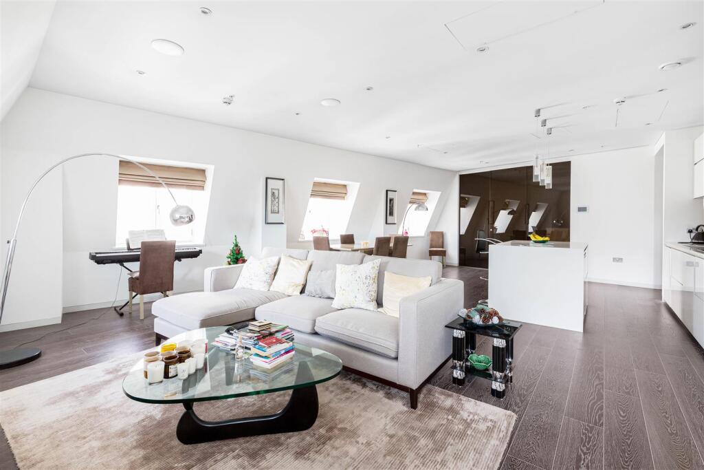 3 bed Apartment for rent in Westminster. From Garton Jones - Westminster & Victoria