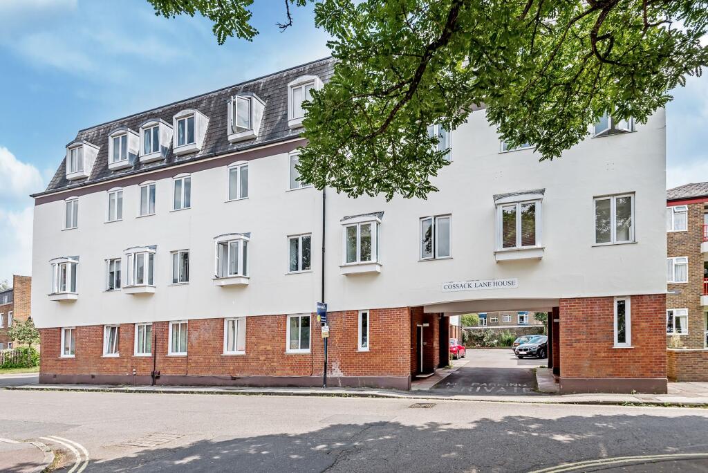 2 bed 1st Floor Flat for rent in Winchester. From Dybles - Winchester