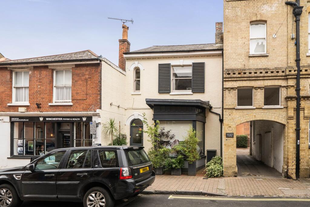 3 bed 1st Floor Flat for rent in Winchester. From Dybles - Winchester