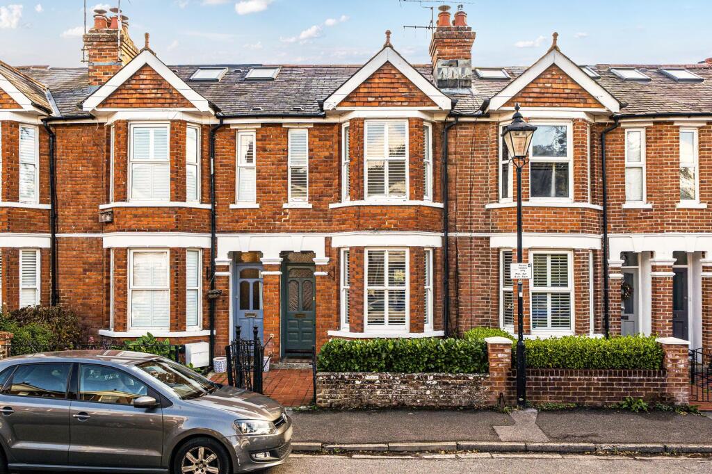 3 bed Mid Terraced House for rent in Winchester. From Dybles - Winchester 3 bed Mid Terraced House for rent in Winchester. From Dybles - Winchester