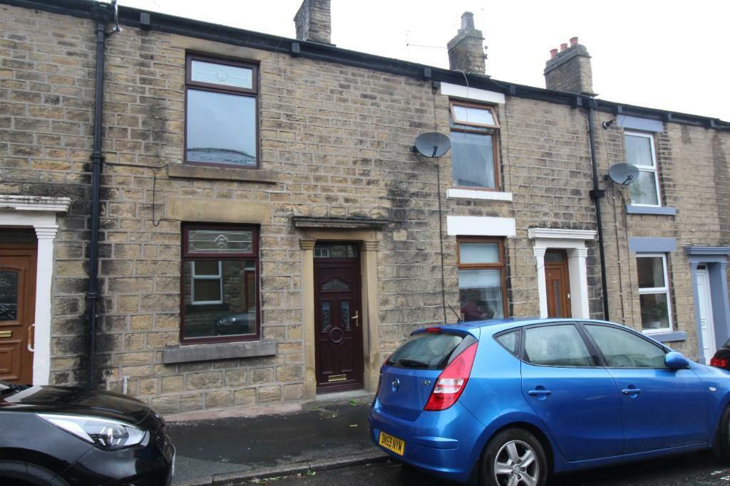 2 bed Mid Terraced House for rent in Glossop. From Croft Lettings Ltd - Glossop