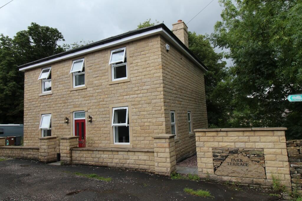 5 bed Detached for rent in Glossop. From Croft Lettings Ltd - Glossop
