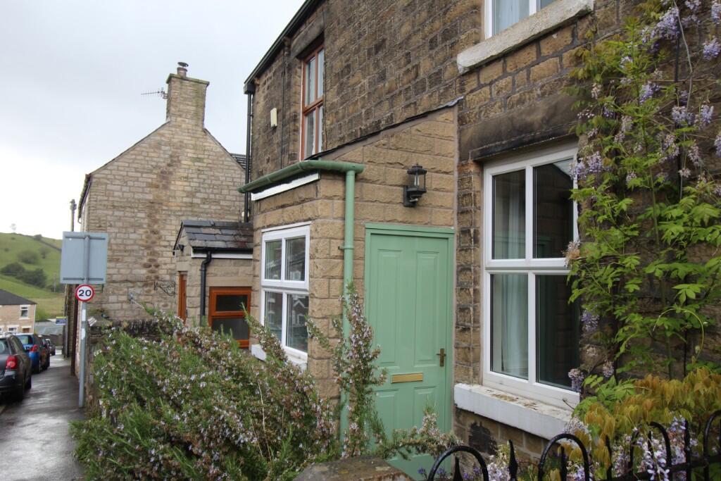 2 bed Mid Terraced House for rent in Padfield. From Croft Lettings Ltd - Glossop