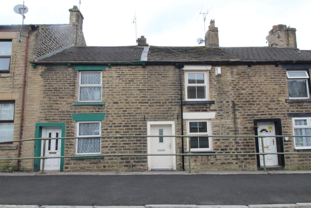 2 bed Mid Terraced House for rent in Glossop. From Croft Lettings Ltd - Glossop 2 bed Mid Terraced House for rent in Glossop. From Croft Lettings Ltd - Glossop