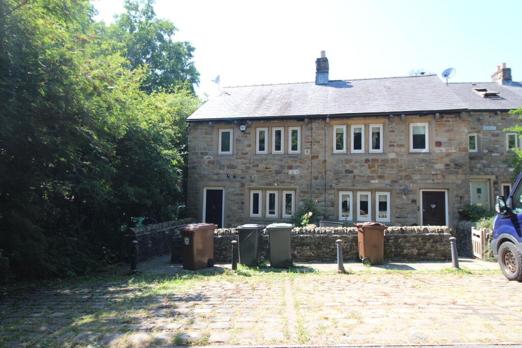 3 bed Semi Detached for rent in Glossop. From Croft Lettings Ltd - Glossop 3 bed Semi Detached for rent in Glossop. From Croft Lettings Ltd - Glossop