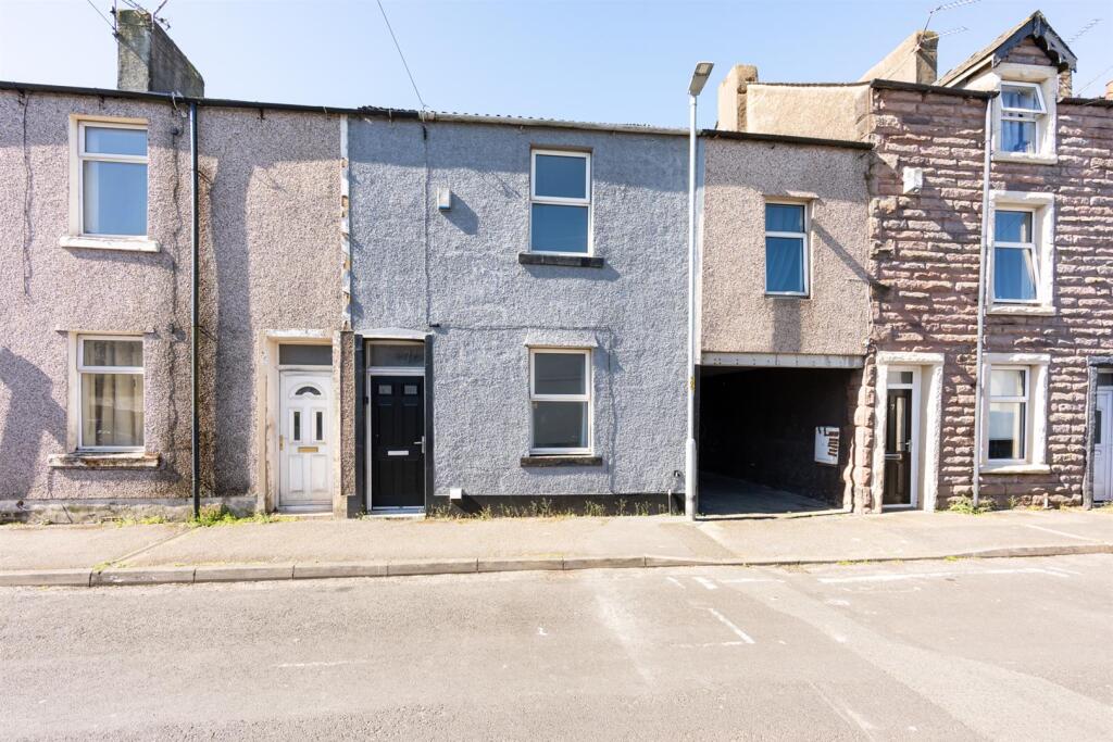 2 bed Mid Terraced House for rent in Workington. From Grisdales Estate Agents - Cockermouth