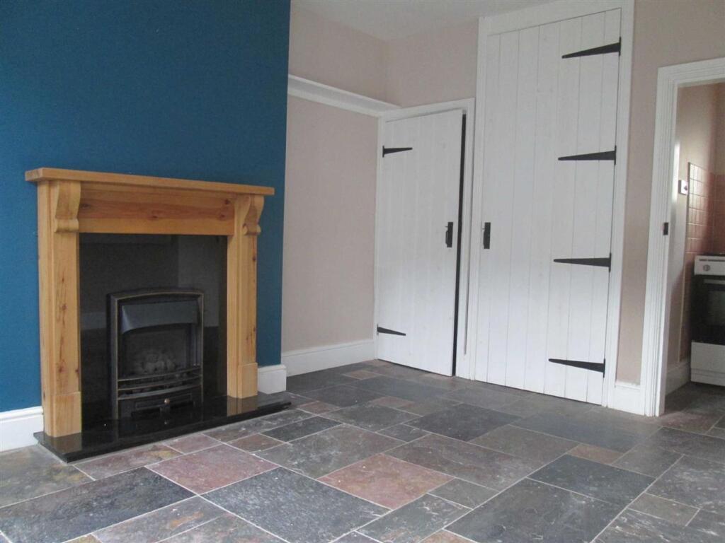 2 bed Mid Terraced House for rent in Cockermouth. From Grisdales Estate Agents - Cockermouth 2 bed Mid Terraced House for rent in Cockermouth. From Grisdales Estate Agents - Cockermouth
