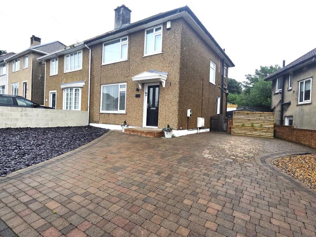 3 bed Semi Detached for rent in Whitehaven. From Grisdales Estate Agents - Whitehaven 3 bed Semi Detached for rent in Whitehaven. From Grisdales Estate Agents - Whitehaven